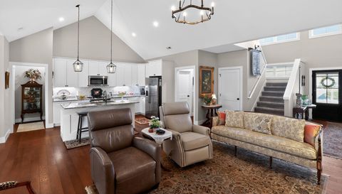 3757 Laurel Park Hwy Hendersonville