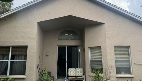 4295 Grosvenor Ct