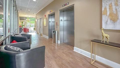 215 W COLLEGE AVENUE