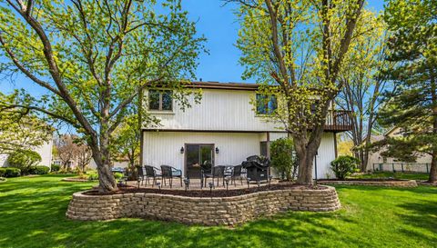 1368 Hunter Circle