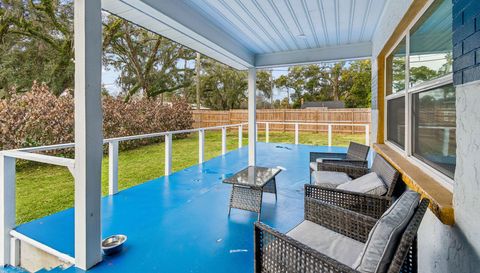 1102 E River Cove St