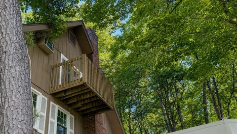 112 Ambler Road