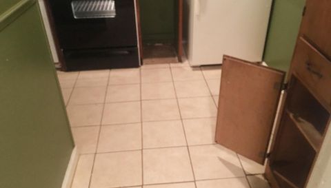 5918 Sutcliff Square