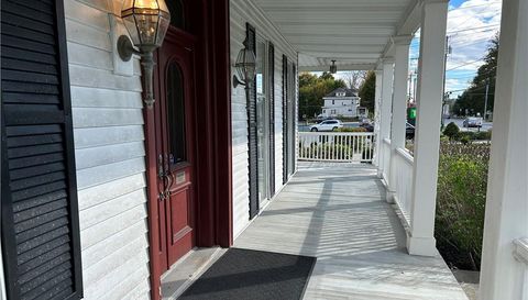 102 Gleneida Ave