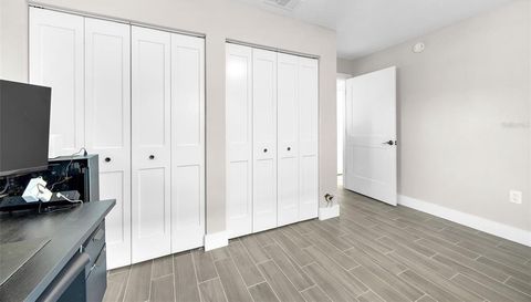 1015 SPINDLE PALM WAY