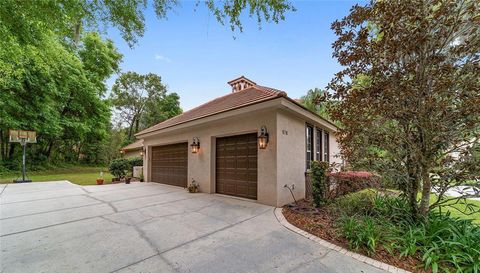 678 SE 47TH LOOP