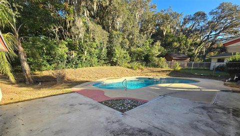 6117 SHADOW WOOD COURT