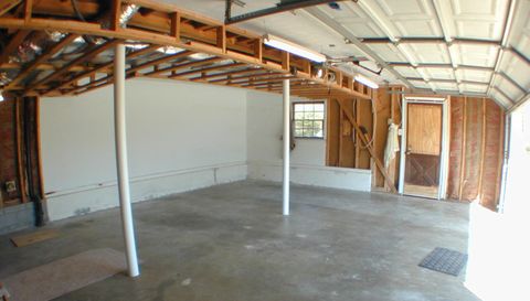 3417 Creekwood Dr SE