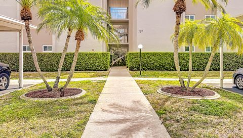 1310 Glen Oaks Dr E