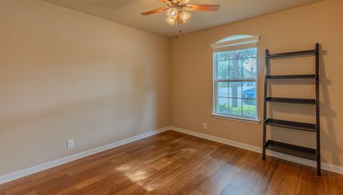6906 Cedar Breeze