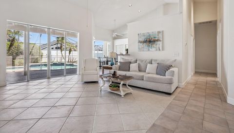 8072 Canyon Lake Cir