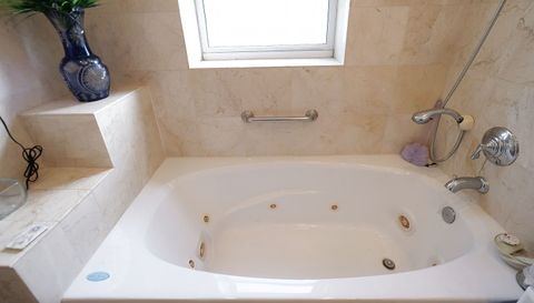 3256 N Elston Avenue