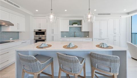 4041 Gulf Shore Blvd N