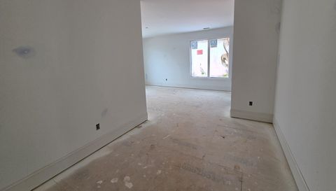 7048 Nichols Cove Dr