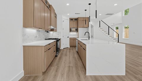511 Avenue J