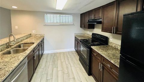 3922 CRAYRICH CIRCLE