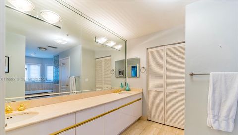 1413 Sunset Harbour Dr