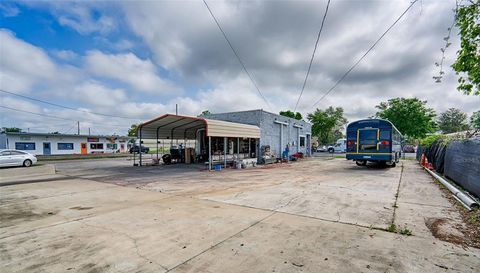 638 N MAIN STREET