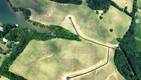 3833 Gravelly Hills Rd