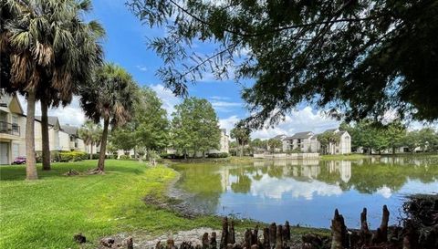 1940 LAKE ATRIUMS CIRCLE