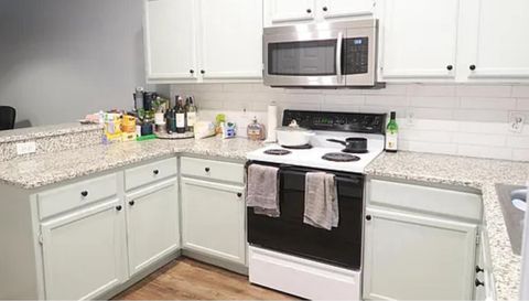 Unit 308 4415 SW 34th St