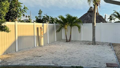 745 SUNSET COVE