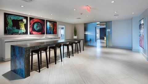 300 Sunny Isles Blvd