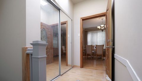 3256 N Elston Avenue