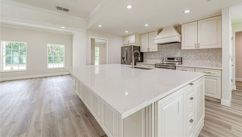 157 S LAKEVIEW DRIVE