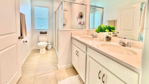 1005 SPRING PALMS LOOP