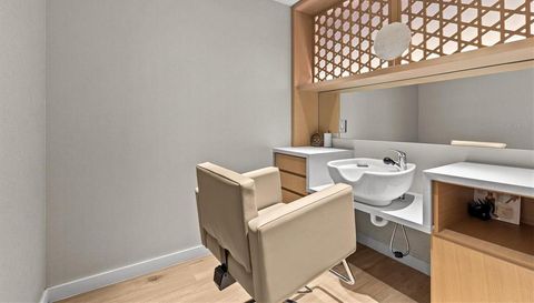 1020 SUNSET POINT ROAD