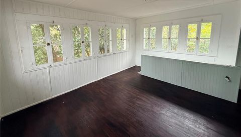 814 E INDIANA AVENUE