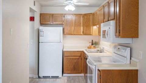 6615 Lake Shore Drive S