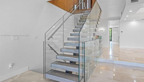 6124 Paradise Point Dr