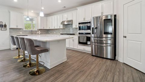 3305 Stock Saddle Pl