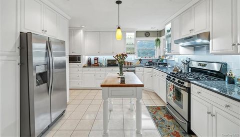 2 Whitman Pl