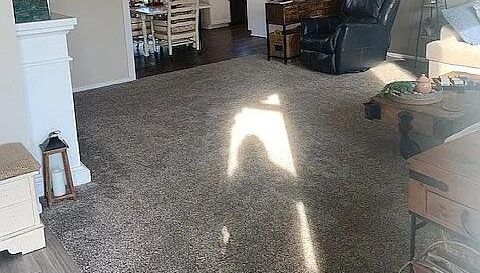 2428 Rolling Hill Dr