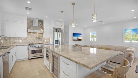 410 Bowie Ln