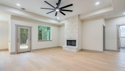 8 Huisache LN