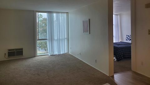 3050 Rue Dorleans 370