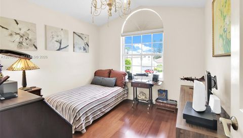20914 La Questa Ct