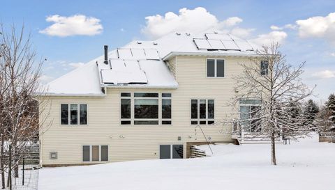 2728 Headland Court SW