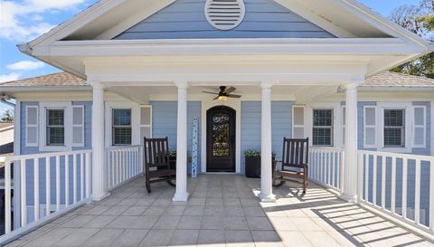 1006 Lake Cooper