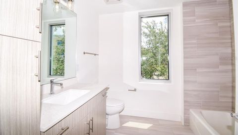 1709 N TAMIAMI TRAIL