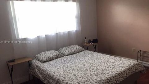 4021 Indian Creek Dr