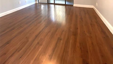 108 World Of Tennis SQ