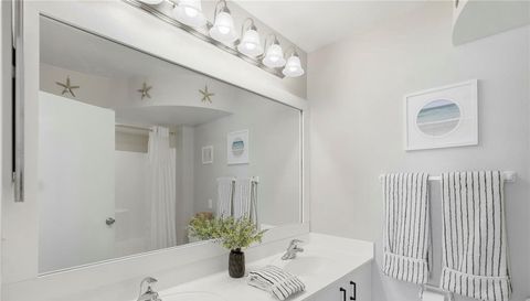 6085 BAHIA DEL MAR CIRCLE