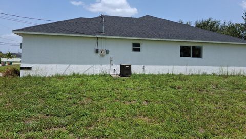 850 SW 15th St