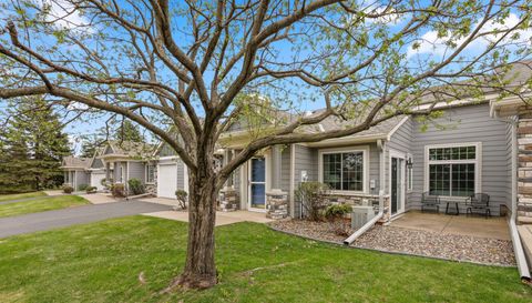 9949 Tamarack Cove