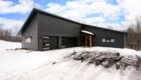 4929 Wild Rose Trail